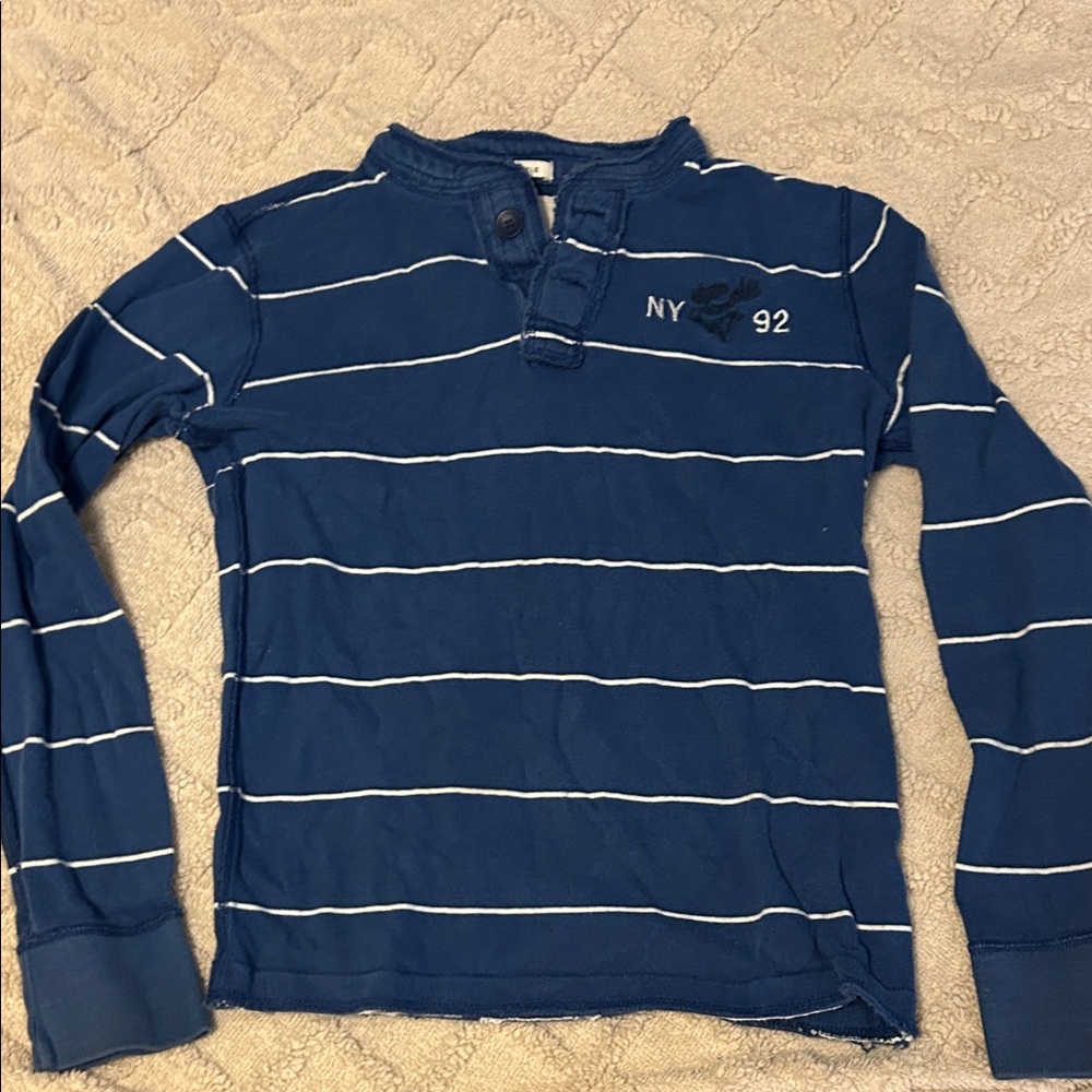 Abercrombie & Fitch Blue and White Striped Long Sleeve Tee